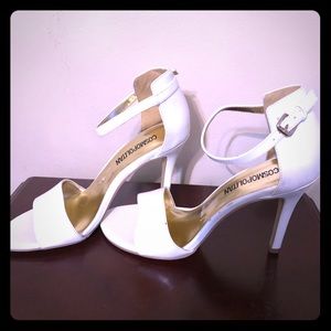 Cosmopolitan White Sandals, Size 7M